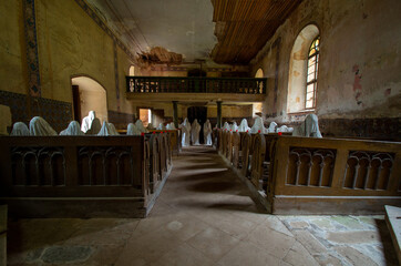 Geister in der Kirche