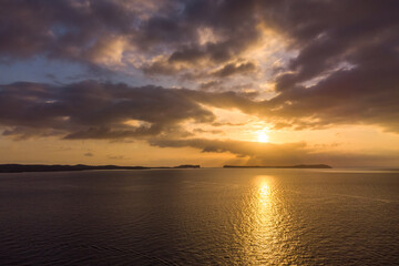 Puesta de Sol con nubes