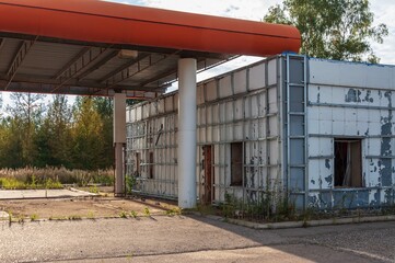 Fototapeta premium Old abandoned gas station