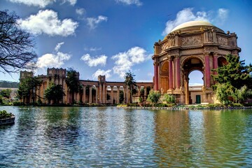 The Palace of Fine Arts in the marina district in San Fransisco