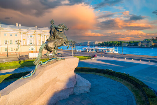 Dawn in Saint-Petersburg. Monument to Peter the Great against beautiful sky. Bronze Horseman. Monuments Of Saint Petersburg. View of the Neva river. Morning in the city. Sights of St. Petersburg.