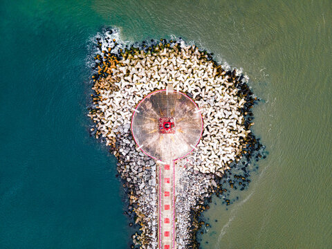 ROCAS MAR Y FARO