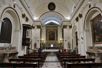 Napoli – Interno della Chiesa di San Giovanni in Corte