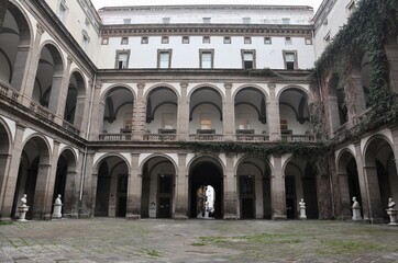 Napoli &ndash; Chiostro del Salvatore del Ges&ugrave; Vecchio