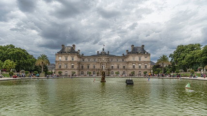 Fototapeta na wymiar The Luxembourg Palace in the Luxembourg Gardens