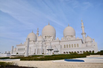 Fototapeta na wymiar Sheikh Zayed Mosque against the blue sky. View from the north-east