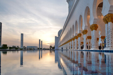 Sheikh Zayed Mosque against the sunset sky