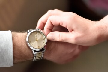 Changer l'heure de sa montre