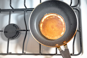 Hot cake in the pan getting ready