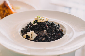 Arroz negro valenciano con calamares