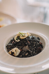 Arroz negro valenciano con calamares