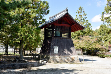 Fototapeta premium 当麻寺 鐘楼 奈良県葛城市