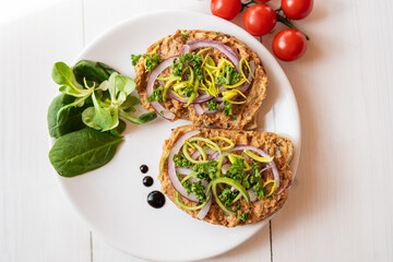 red onion leek dip open sandwich bread spread lunch, party food, finger food 