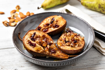 Sweet baked pears with honey