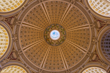 Rotunda ceiling in the reading room on the library of congress in washington dc. - obrazy, fototapety, plakaty