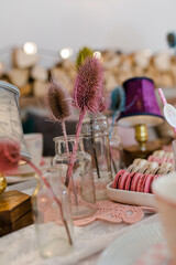 gedeckter Tisch zum Muttertag Boho Vintage Paletten