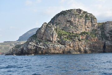 Fototapeta na wymiar Scogliera di Castellammare del Golfo comune di Trapani, Sicilia, denominata 