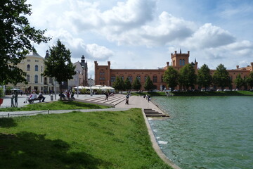 Treppe Pfaffenteichpromenade mit Pfaffenteich und Arsenal