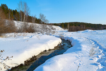 Fototapeta na wymiar winter landscape with river