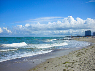 Am Ostseestrand von Warnemünde  © silbertaler