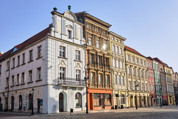 Fototapeta na wymiar facades of historic tenements on the Old Market Square