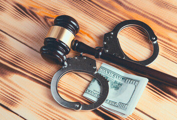 Hammer and money in court.