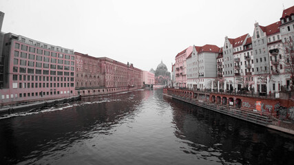 Blick vom Nikolaiviertel zum Berliner Dom © BerlinArts Foto
