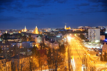 Olsztyn nocą. Panorama miasta. Polska - Mazury - Warmia.