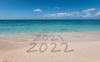 Fototapeta na wymiar 2022 New Year on the beach.