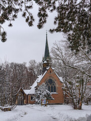 Fototapeta na wymiar The church in the Świerklaniec park