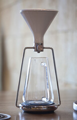 manual coffee brewing device gina, closeup