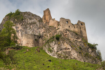 Fototapeta na wymiar ruins of castle in the mountains / Lednica, Slovakia