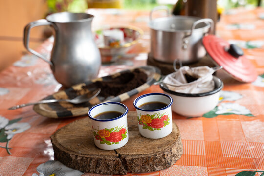 Artisanal coffee ready for tasting, Filandia, Colombia