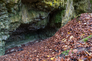 höhlen in der natur