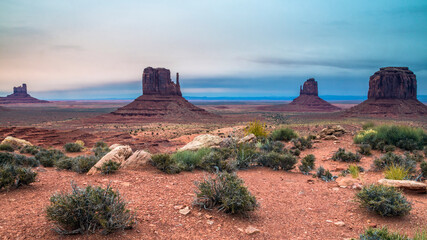spectacular landscape photo of buttes and mesas in Monument Valley in the border of Utah and Arizona. © Nathaniel Gonzales