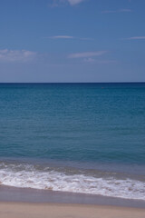 穏やかな海と水平線　リゾート地