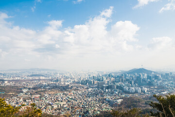 인왕산에서 바라본 서울 풍경
