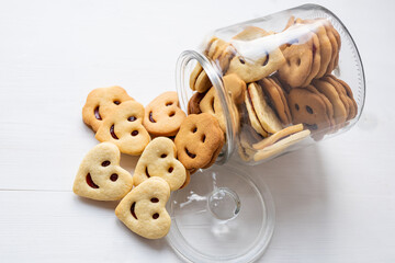 happy smiley faces cookies jar 