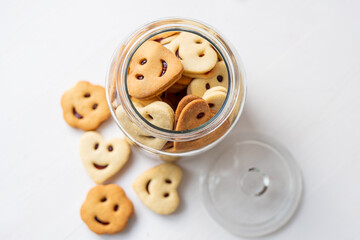 happy smiley faces cookies jar 