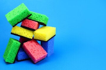 colored sponges for washing dishes or cleaning the house