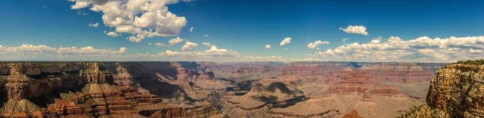 Fototapeta na wymiar Panorama shot of hills, mountains and canyons in grand canyon antional park at sunny day, colorado