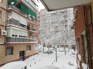 nieve en la calle, nevada en la carretera