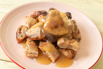 grilled bananas with coconut caramel sauce