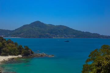 The natural background of the morning light rising in the middle of the sea and surrounded by mountains, cool breezes, the beauty of the ecology of the tourist attractions.