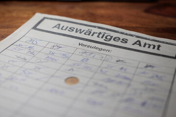 German Federal Foreign Office circulation folder for internal documents and paperwork, journalism and news (Umlaufmappe des Ausw&auml;rtigen Amts)