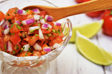 メキシコの伝統的なサルサ　ピコ・デ・ガジョ　Traditional Mexican salsa Pico de gallo