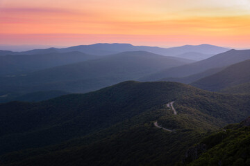 Obraz na płótnie Canvas A classic view of Shenandoah National Park at sunrise from Stony Man Mountain in the Summer.