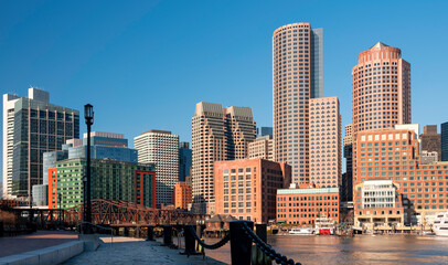 Fototapeta premium Boston Skyline Financial District Cityscape over Boston Harbor