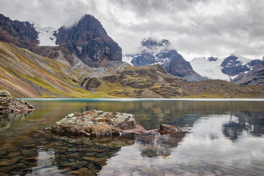 Lagune in den bolivianischen Anden