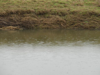 Regen auf der Oker